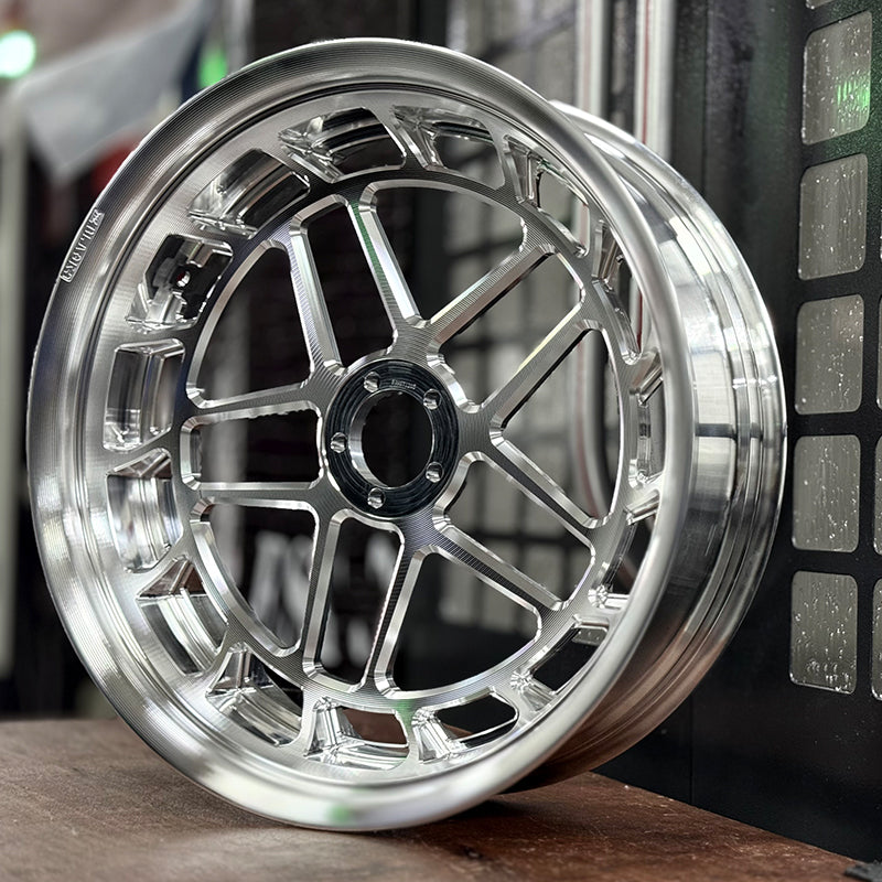 HOLO-5 CNC forged wheel for Harley-Davidson, detail view