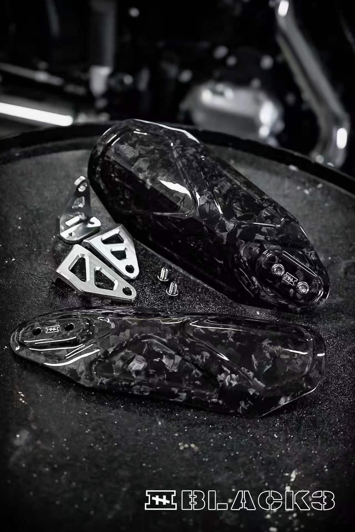 carbon fiber handguard for Harley-Davidson, side profile