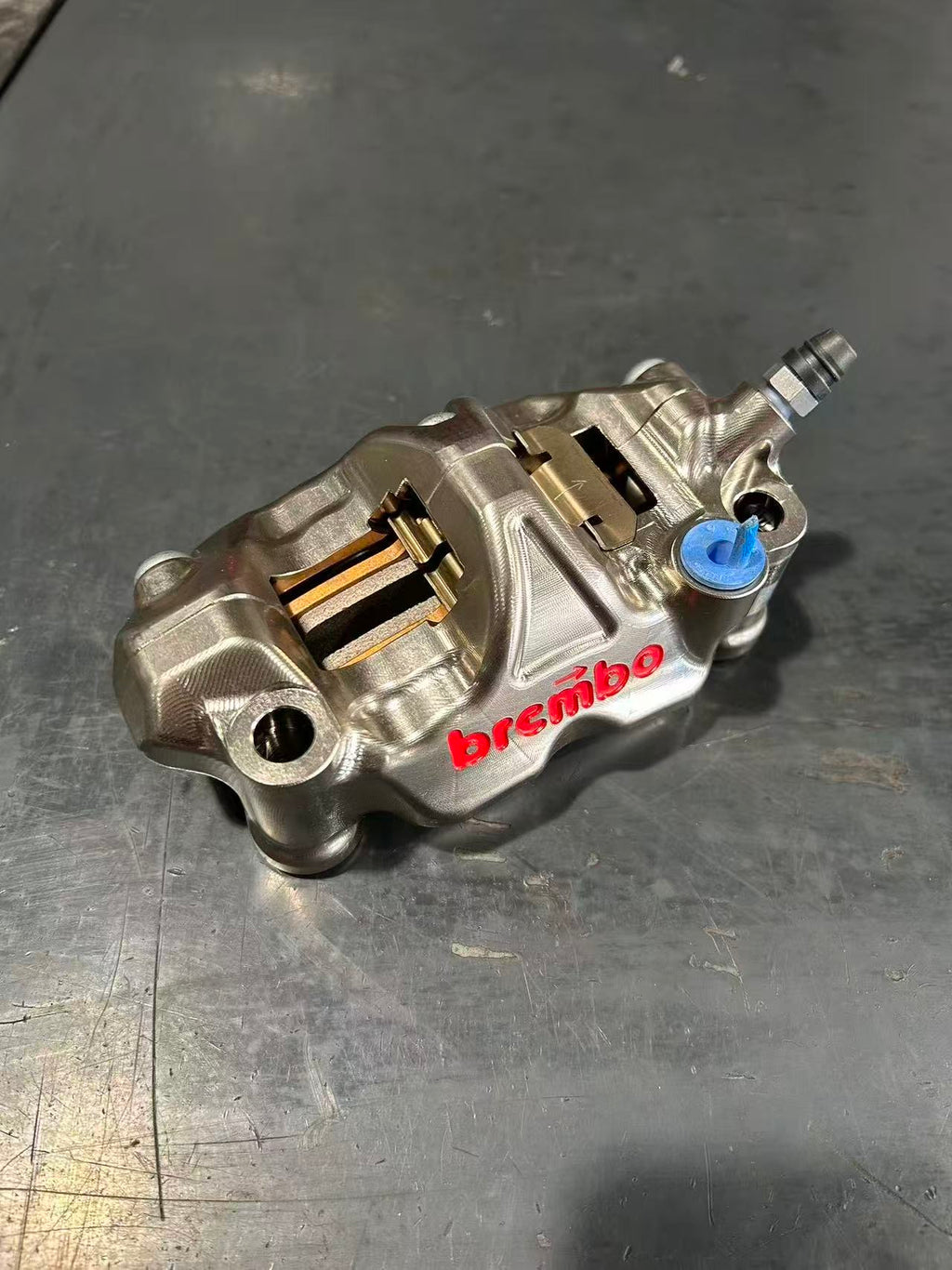 Brembo GP4-RX monoblock front brake caliper set for Harley-Davidson, close-up