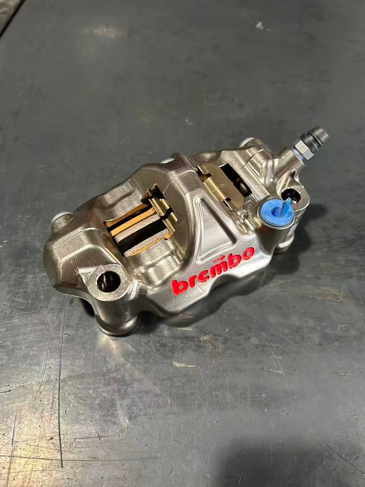 Brembo GP4-RX monoblock front brake caliper set for Harley-Davidson, close-up
