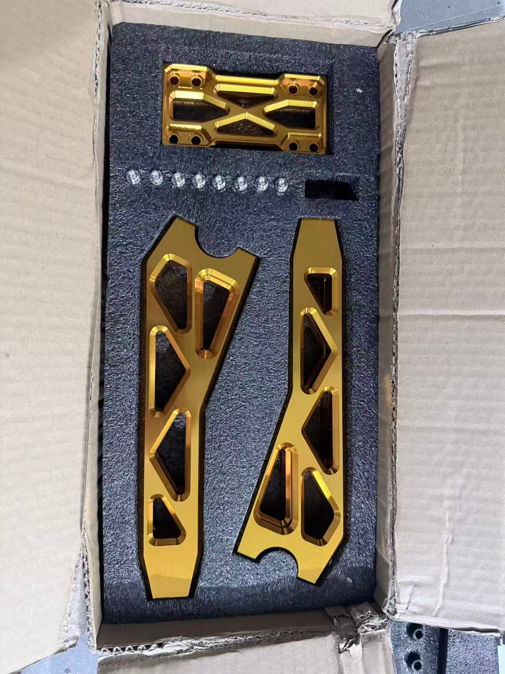 Black3 T800 CNC Hollow Riser