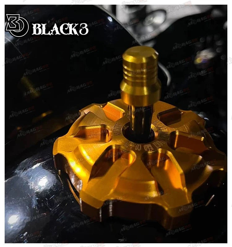 Black3 7-Spoke Gas Cap
