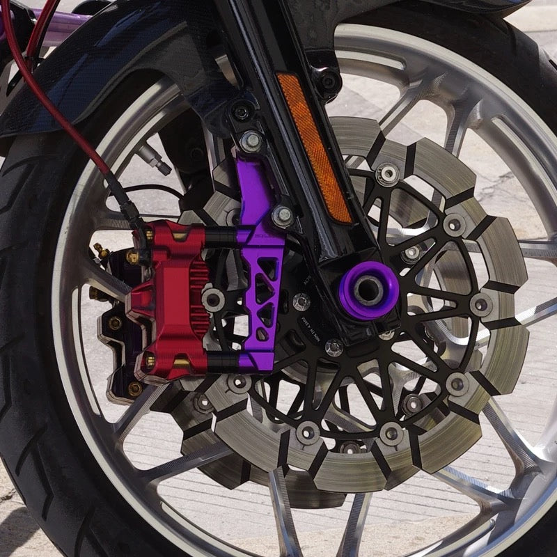108mm axial to radial caliper mounts for Harley-Davidson, detail view