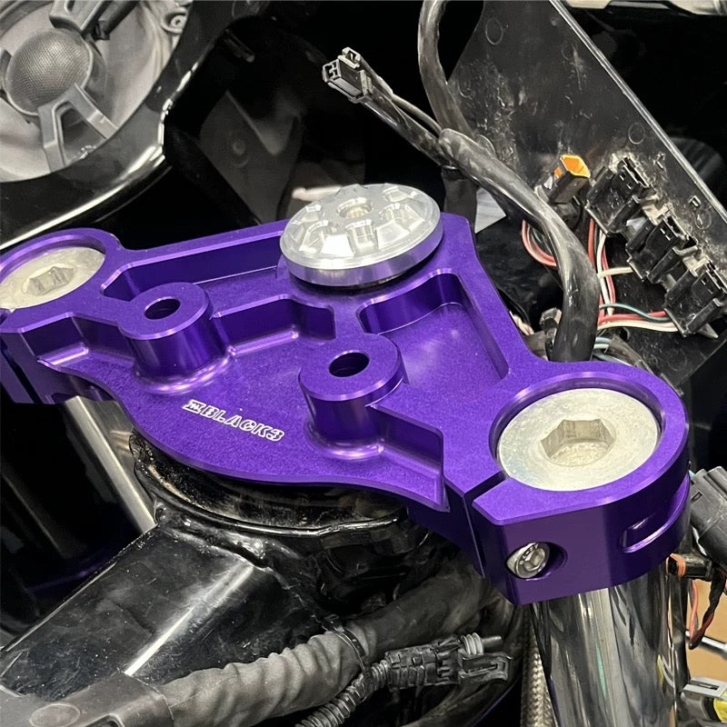 6-degree triple trees for Harley-Davidson Touring, detail view