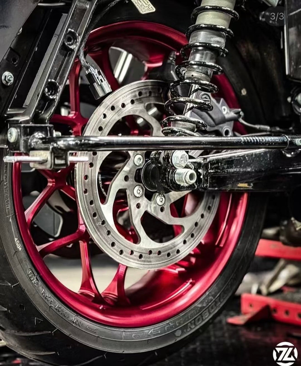 Black3 7-Spoke Wheel